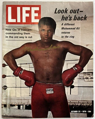 Muhammad Ali Cassius Clay Signed LIFE Magazine NO Label PSA/DNA, 1970,(B119) - Image 1 of 4