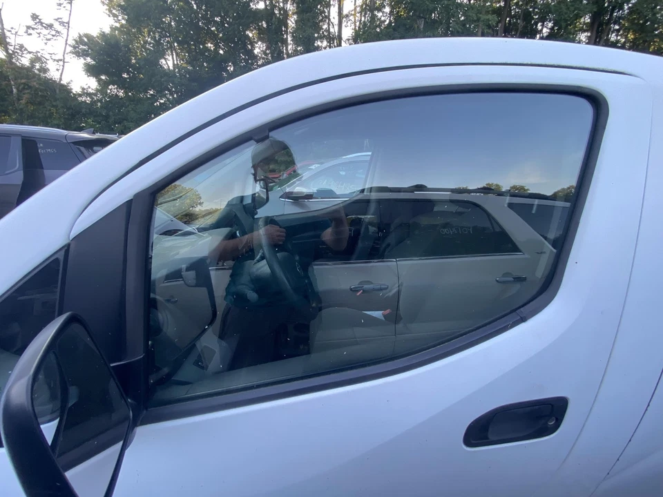 Front Door Glass Window NISSAN NV 200 Left Driver LH 15 16 17 18 19 20 21 Foto 1 de 1