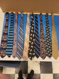 Cravatte uomo firmate lotto 10 cravatte seta poliestere motivi righe solide - Foto 1 di 5