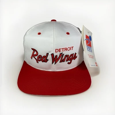 De colección Detroit Red Wings Script Sombrero Deportes Especialidades Sarga NHL Gorra DEADSTOCK Foto 1 de 4