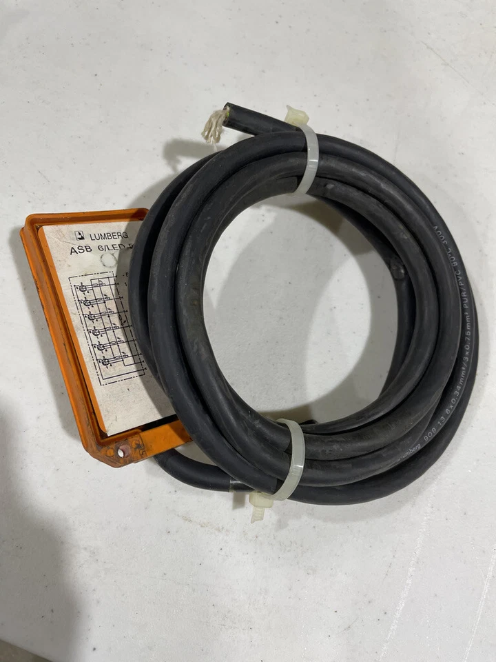 LUMBERG ASB 6 LED-5/4 DISTRIBUTION BLOCK WITH ASB6/LED5/4-13/5M  B277 - Image 1 of 1