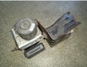 WAGON R+ AGILA 4x4 4WD ABS PUMPE BREMSPUMPE BRAKE PUMP 84E1 - Zdjęcie 1 z 3