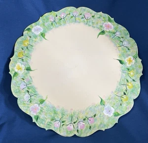 Wilton Decorator Preferred 18" Kuchenteller mit gewelltem Rand Blumenmuster - einzigartig - Bild 1 von 7