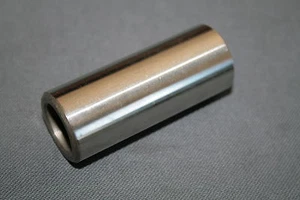 Nuevo Genuino Aprilia Tuareg Rotax Pistón Gudgeon Extremo Pequeño PIn AP0216115 - Imagen 1 de 1