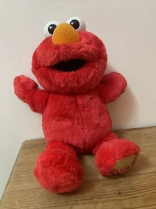 Sesame Street Tickle Me Elmo Laughs & Giggles Cuddly Plush Soft Toy . - Picture 1 of 5