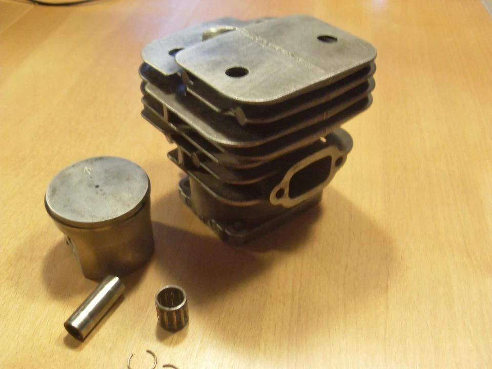 Zylindersatz Dolmar 110 (020130100) (auch passend 109-115, PS 43-52) - Bild 1 von 1