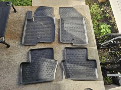2007-2016 Jeep Compass/Patriot /2007-2012 Dodge Caliber/Floor Mats Liners - Image 1 of 4