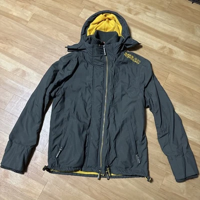 Superdry Professional The Windcheater Jacke Übergangsjacke mit Kapuze Größe L  - Bild 1 von 4