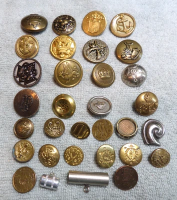 Lot 32 Vintage Antique Metal Picture Buttons WORK UNIFORM MILITARY CROWN CREST - Image 1 of 4