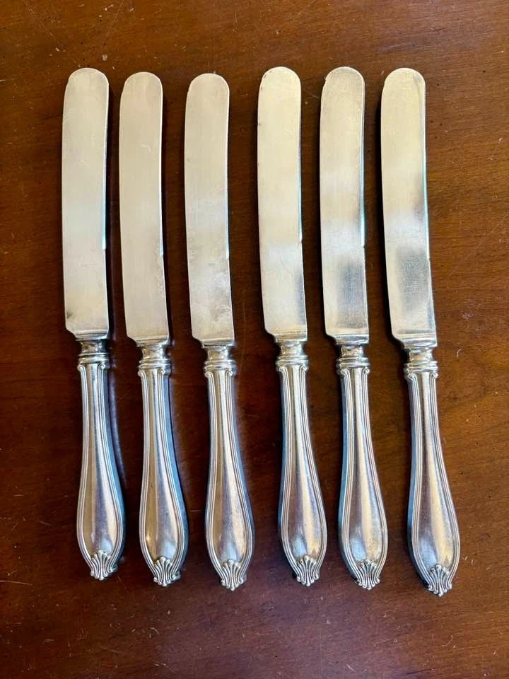 Cuchillo de cena International Silver, Margaret, antiguo de plata de ley Foto 1 de 1