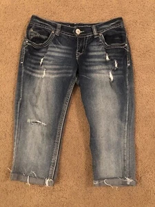 Amethyst Jeans Distressed Stretch Denim Capri Long Jean Shorts Women’s Size 9 - Picture 1 of 8