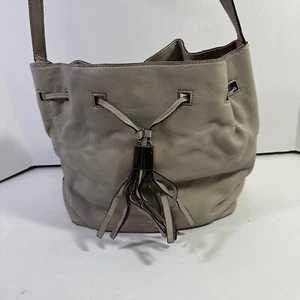 Kate Spade New York Grey Street Cooper Drawstring Cross Body Bucket Bag Leather - Bild 1 von 9