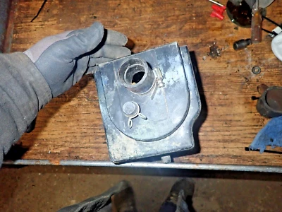 Kawasaki KLT 250 A 1983 caja de aire carcasa de caja de aire Foto 1 de 4