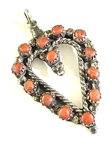Ostra espinosa navajo plateada vintage? Colgante corazón coral hecho a mano - Imagen 1 de 16