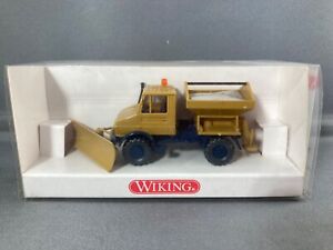 Wiking 646 01 18, Unimog gritter with snow plough, 1/87, mustard colour.