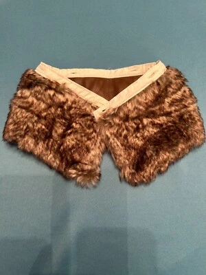 Cuello de piel sintética de colección botón agujero fijación marrón Foto 1 de 2