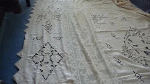 #1210 COPRILETTO ANTICO TAGLIO APERTO RICAMATO UNCINETTO 100" x 108" ECRU LINO ?? - Foto 1 di 12