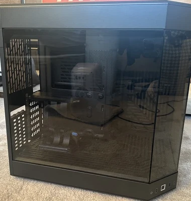 HYTE Y60 Mid Tower Case - Black - Image 1 of 4