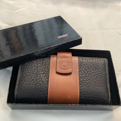 MUNDI Classic Leather Clutch… New In Box With Inserts… Never Used… - Image 1 of 4
