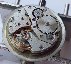 2214 WOSTOK LÄUFT & KEEP TIME RUSSISCHES UHRWERK 4 UHRMACHER Teil - Bild 1 von 6
