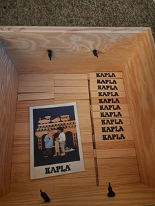 KAPLA Holzbaukasten - 1000 Baubohlen in einer Truhe - ab 3+ Jahren - Bild 1 von 15