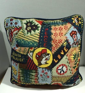 Buc-ee’s Beaver Believer Peace Love Colorful  Tapestry Pillow 15"X 15" - Bild 1 von 21
