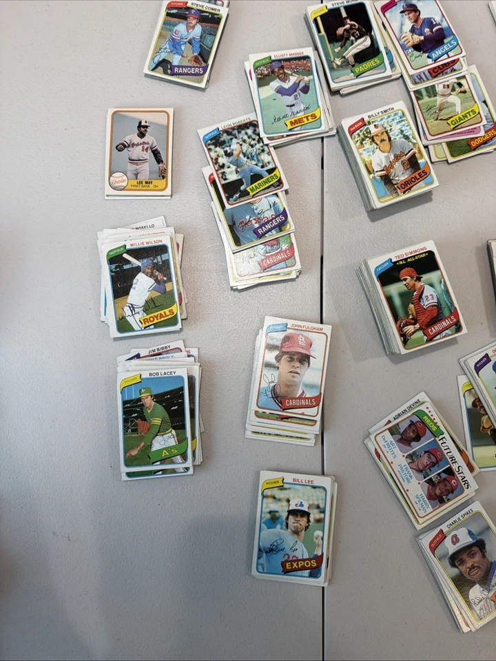 Gran lote de tarjetas de béisbol vintage. Años 70-80. 750+ tarjetas! El estado varía. Foto 1 de 4