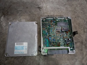 Módulo de control del motor Toyota Land Cruiser 89661-60090 1991 OEM 3FE ECU FJ80 - Imagen 1 de 9
