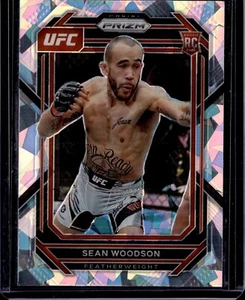 2023 Panini Prizm UFC SEAN WOODSON Rookie Cracked Ice Prizm #166 - Foto 1 di 2