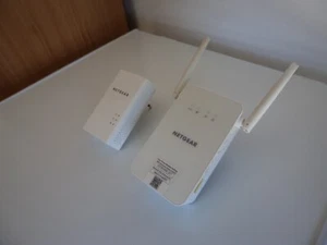 Powerline Wifi Netgear AV1000 Adattatore Rete Dual Band 2 Porte PLW1000-100PES - Foto 1 di 5