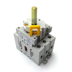 Altavoz y zapata LA7-32-1753 interruptor de desconexión, 3 polos, 600VAC 32A clasificación - Imagen 1 de 8