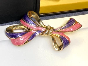 Vintage Brooch Jewellery Gold Metal Pink Enamel Crystals Few stones missing - Picture 1 of 5