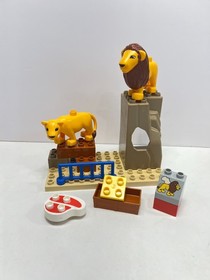 Lego Duplo 5634 Feeding Zoo - 2009 LIONS Replacement Parts