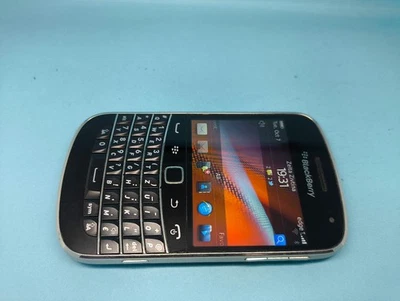 BlackBerry Bold 9900 (Unlocked) QWERTZ Mobile Phone Very Good Condition - Image 1 of 4