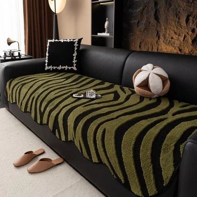 Light luxury high-end special-shaped sofa cushion - Image 1 of 4