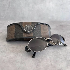 Gafas de sol Fendi SL7168 Hechas en Italia Logo Lateral FF Negras con estuche de JP Usadas - Imagen 1 de 11