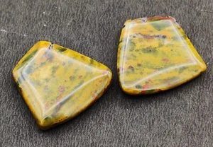 NATURAL BEAUTIFUL GREEN JASPER PAIR CABOCHON LOOSE GEMSTONES - Picture 1 of 3