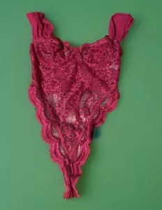 VTG Victoria's Secret Red Lace Underwire Bodysuit Thong Teddy USA Made Gold - Picture 1 of 9