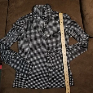 REISS BLOUSE BUTTON UP BLACK WITH WHITE POLKA DOT LONG SLEEVE Sz 6 - Picture 1 of 15