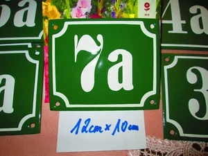 Hausnummer Nr. 7a weiße Zahl auf grünem  Hintergrund 12 cm x 10 cm Emaille - Picture 1 of 12