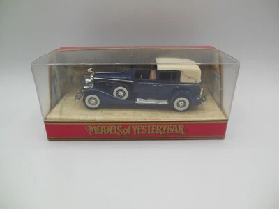 Matchbox Yesteryear Y-34 1933 Cadilac 452 V16 in Blue Scale 1:43 - Image 1 of 4