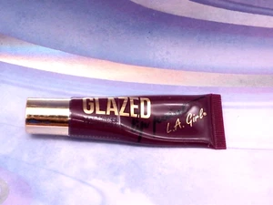 L.A. Girl GLAZED Lip Paint Lip Gloss GLG798 Tempt 0.40 oz - Picture 1 of 3