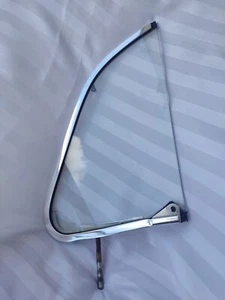 VW Beetle 1303 s Bug Doors Vent Wing Window. Passenger Glass - Picture 1 of 13