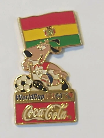 1994 WORLD CUP FIFA SOCCER Coca Cola STRYKER MASCOT CROATIA FLAG PIN Cover
