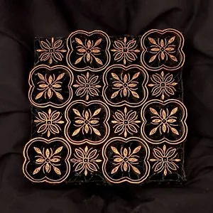 Sello de cobre Tjap Cap Chop FLOR GLORIA A CUADROS 7" X 7" Batik Indonesia - Imagen 1 de 2