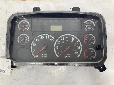 Grupo de velocímetros Freightliner M2 106 2011-2015 - usado | P/N VDOA2C93378200SP Foto 1 de 4