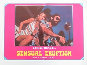 ERUPTION - C ITALIAN FOTOBUSTA POSTER LESLIE BOVEE JOHN HOLMES 1977 - Imagen 1 de 6