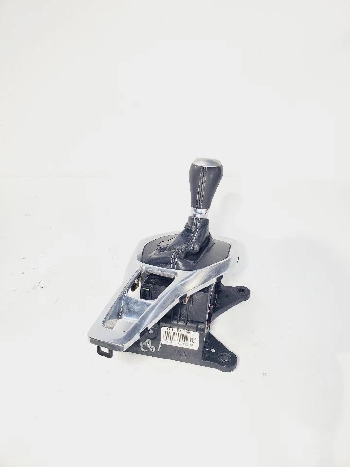 2017 雪佛兰科迈罗原始设备制造商自动变速器带 Knob 84069303 — 第 1/4 张图片