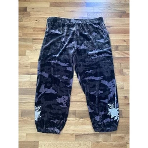 NWT Johnny Was Santal Velvet Jogger in Moonlight Camo Camouflage Pants XXL Gypsy - Picture 1 of 8