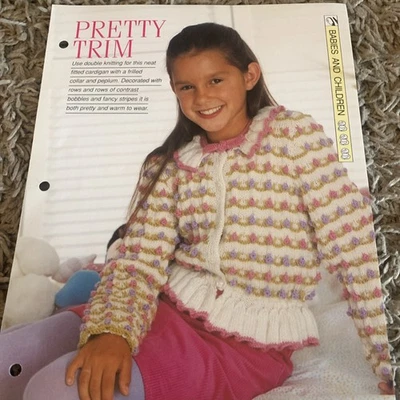 VINTAGE CREATIVE NEEDLES PATTERN - PRETTY TRIM KNITTED IN DK YARN  - Image 1 of 4